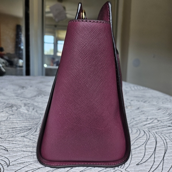 VGUC Michael Kors Black Tina Small Satchel Crossbody Purple Saffiano Leather - Picture 4 of 16